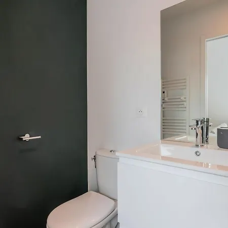 شقة Sous Les Combles Cote Cour, Parking Gratuit *