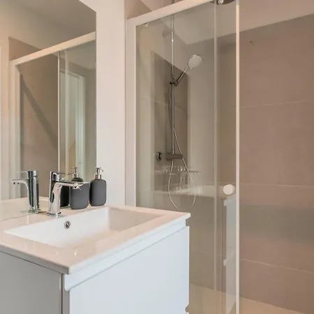 Sous Les Combles Cote Cour, Parking Gratuit شقة فيلنوف داسك