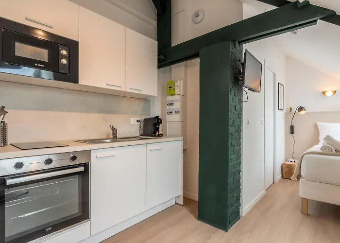 Sous Les Combles Côté Cour, Parking Gratuit *