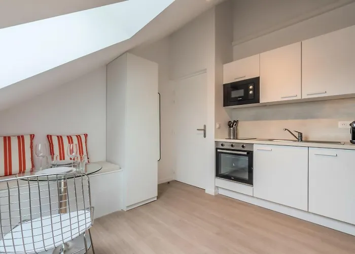 Sous Les Combles Côté Cour, Parking Gratuit Appartement